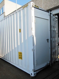 20er Containerumbau mit Personaltr